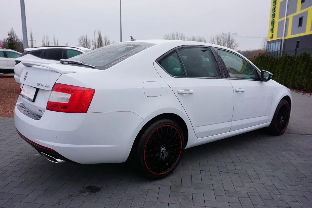 Skoda Octavia RS 2.0 TDI DSG...  Image 4