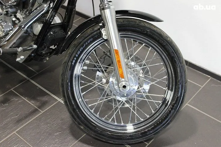 Harley-Davidson FXDC Image 2